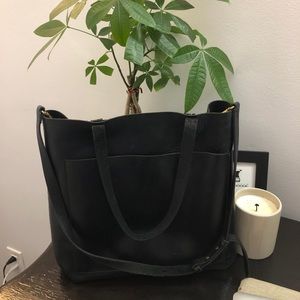 Madewell medium transport tote in black